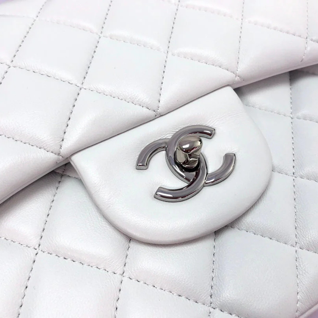 Chanel - Bolso clásico de solapa única – Blanco roto