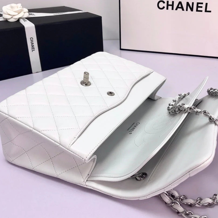 Chanel - Bolso clásico de solapa única – Blanco roto