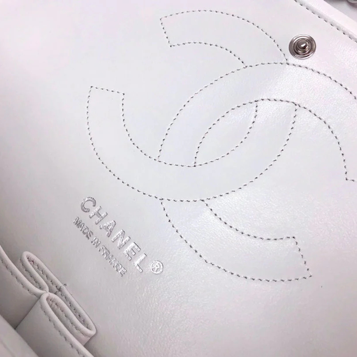 Chanel - Bolso clásico de solapa única – Blanco roto