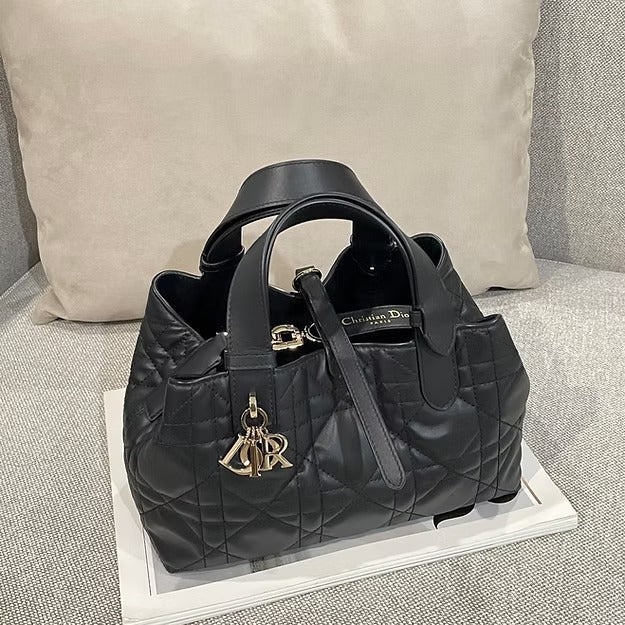Dior – Bolso tote Toujours Vertical mediano