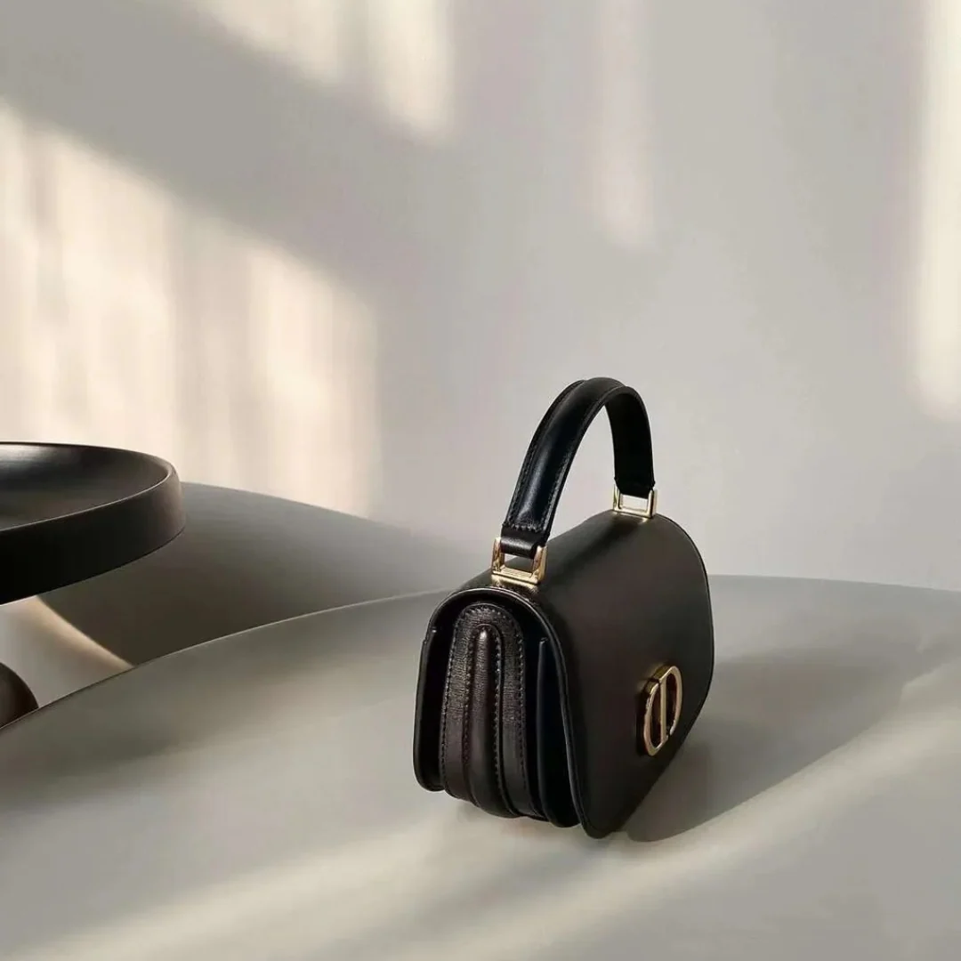 Dior - Bolso mediano con asa superior, 30 Avenue Montaigne