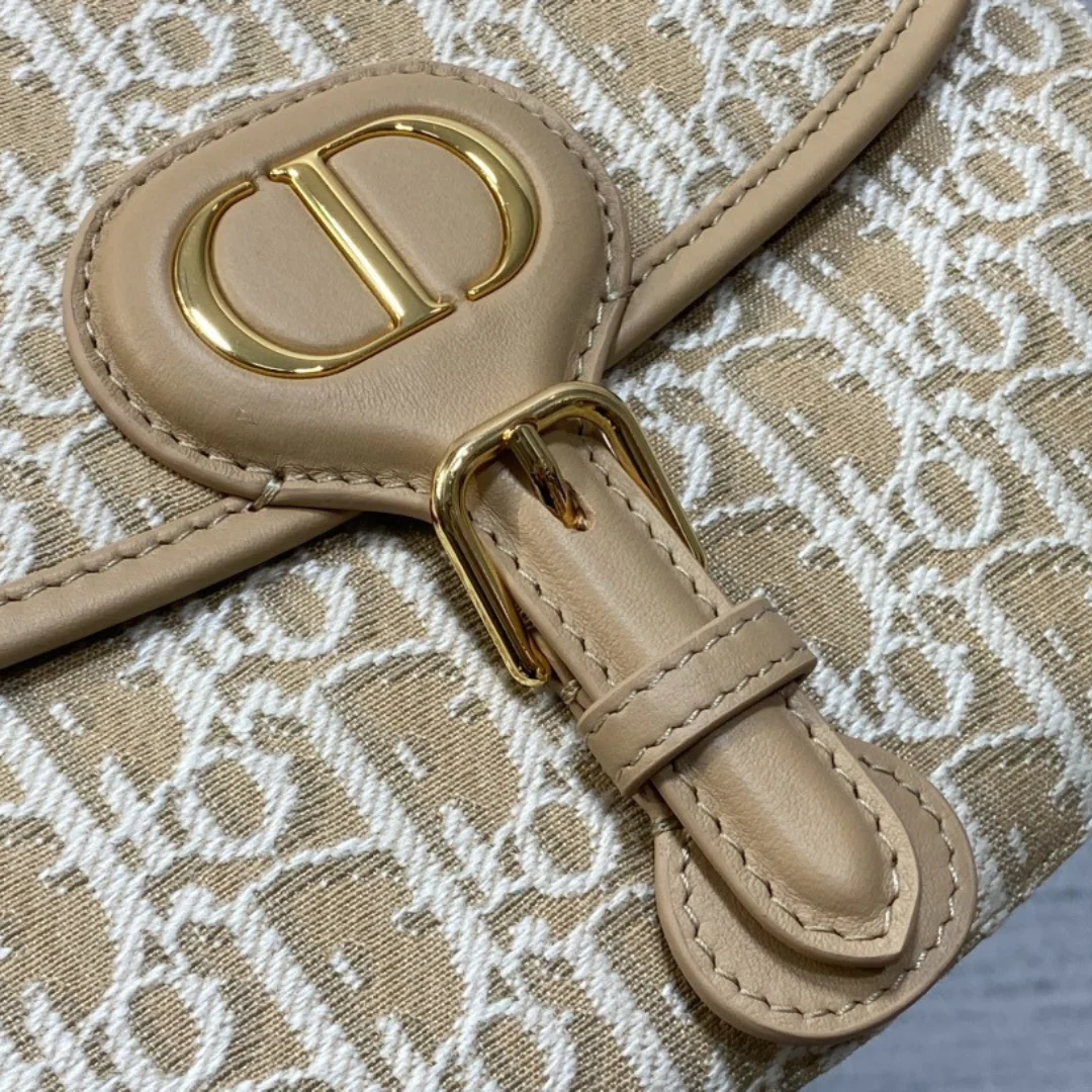 Bolso Bobby mediano de Dior